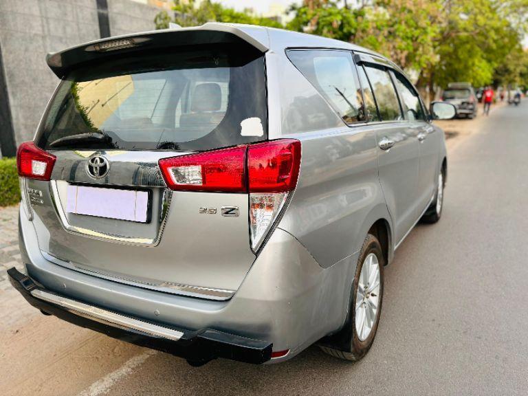 Toyota Innova Crysta 2.8 Z AT 7 STR 2018