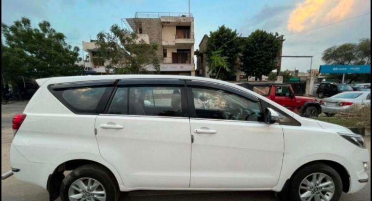 Toyota Innova Crysta 2.4 G 7 STR 2018