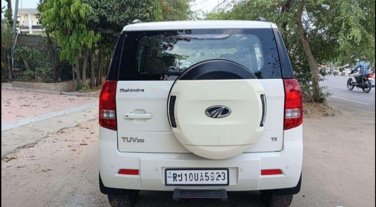 Mahindra TUV300 T8 2015