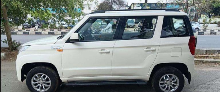 Mahindra TUV300 T8 2015