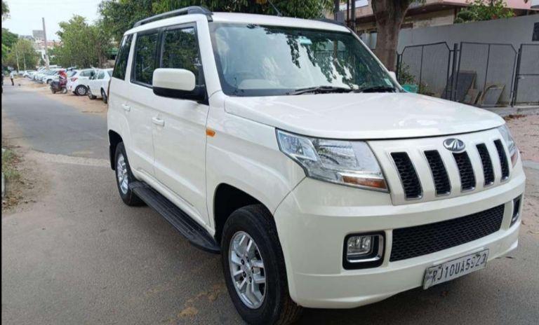 Mahindra TUV300 T8 2015