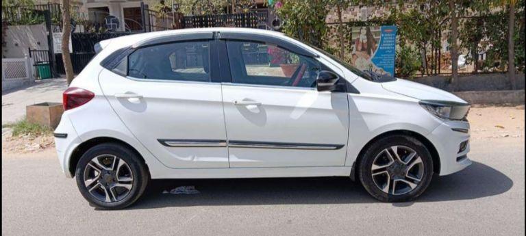 Tata Tiago XT (O) 2021