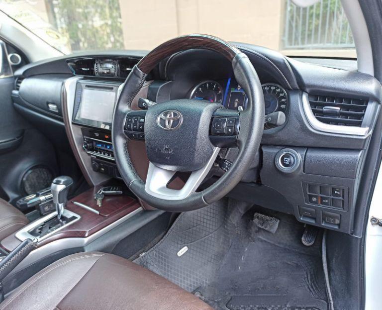 Toyota Fortuner 2.5 4x2 MT TRD Sportivo 2018