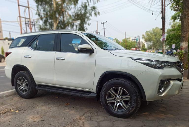Toyota Fortuner 2.5 4x2 MT TRD Sportivo 2018