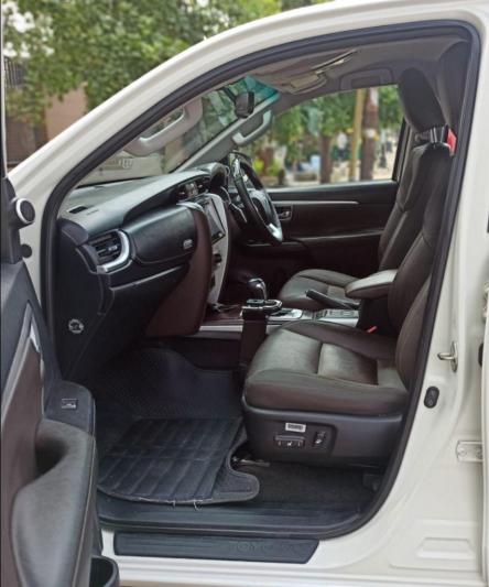 Toyota Fortuner 2.5 4x2 MT TRD Sportivo 2018
