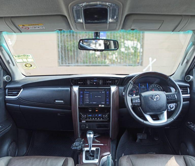 Toyota Fortuner 2.5 4x2 MT TRD Sportivo 2018