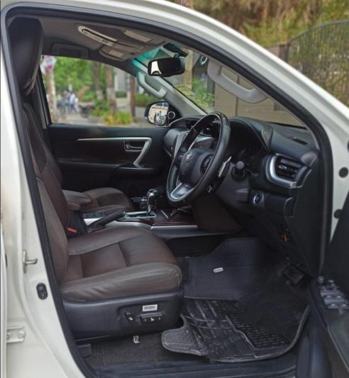 Toyota Fortuner 2.5 4x2 MT TRD Sportivo 2018