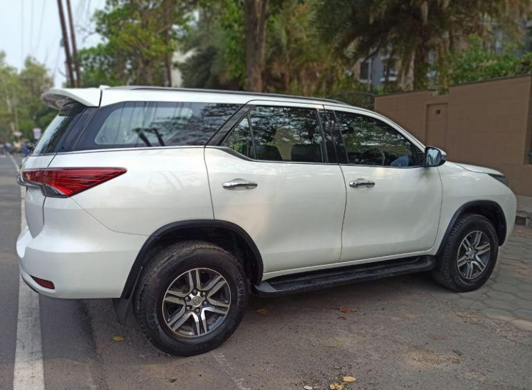 Toyota Fortuner 2.5 4x2 MT TRD Sportivo 2018