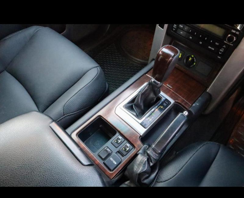 Toyota Land Cruiser Prado VX L 2010