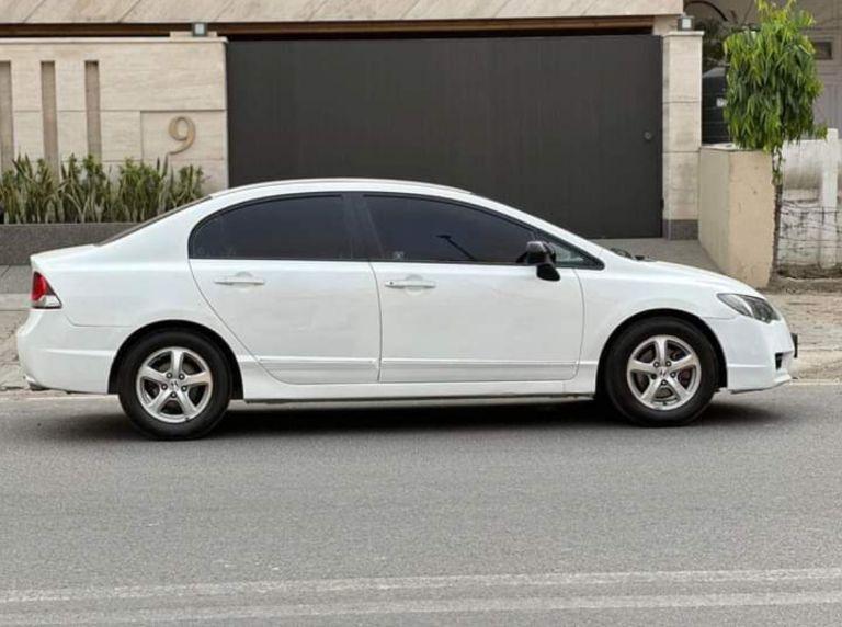 Honda Civic 1.8 I-VTEC 2010