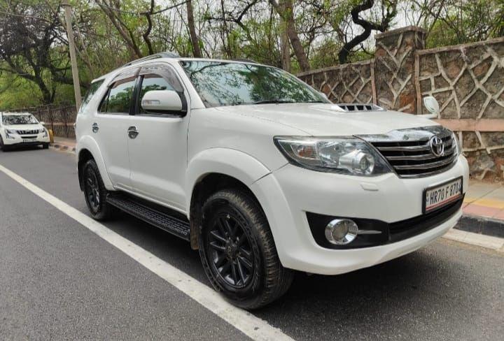 Toyota Fortuner 2.5 4x2 MT TRD Sportivo 2015