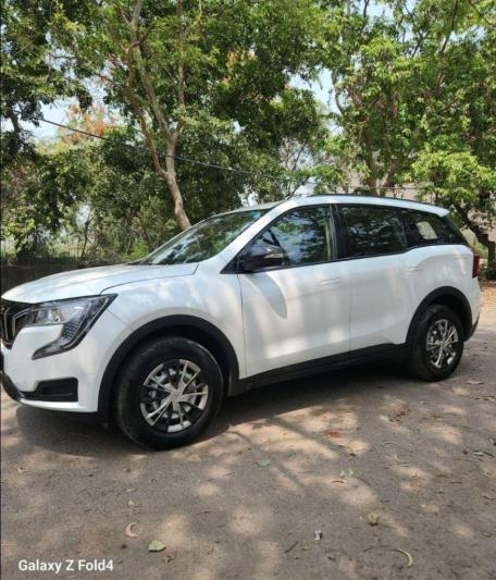 Mahindra XUV700 MX Petrol MT 5 STR 2021