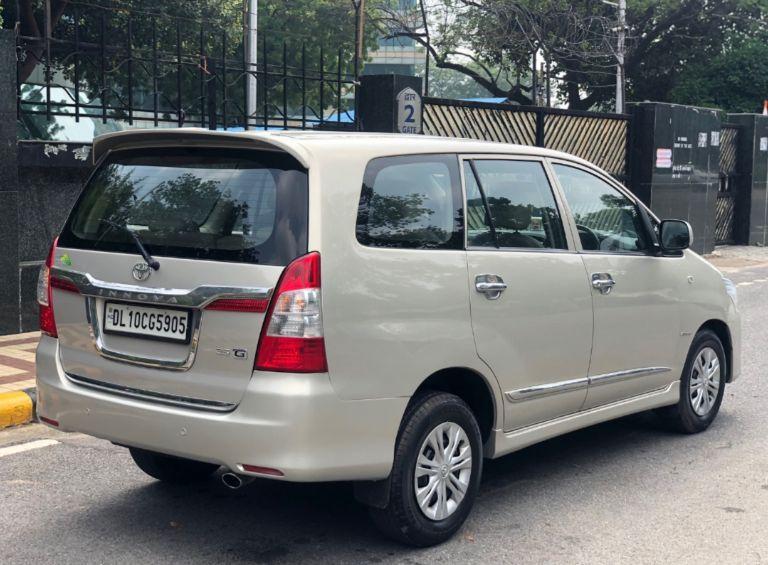 Toyota Innova 2.5 GX 7 STR BS III 2016
