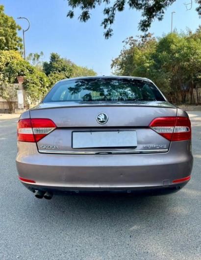 Skoda Superb Elegance 2.0 TDI CR AT 2014