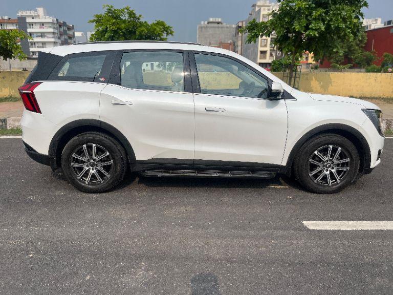 Mahindra XUV700 AX 7 Diesel AT Luxury Pack 7 STR 2022