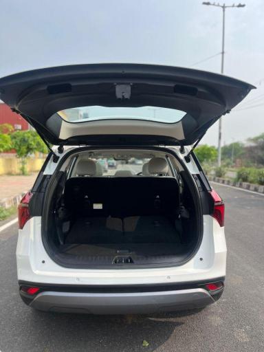 Mahindra XUV700 AX 7 Diesel AT Luxury Pack 7 STR 2022