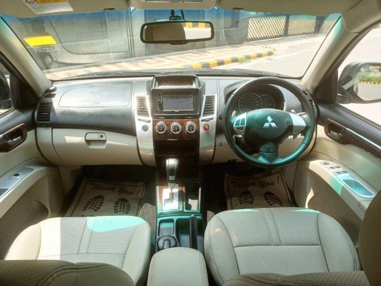 Mitsubishi Pajero Sport 4X2 AT 2015
