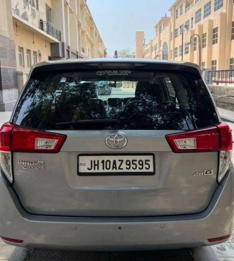 Toyota Innova Crysta 2.8 GX 7 Seater 2016
