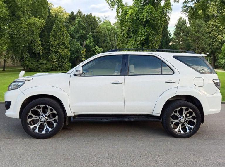 Toyota Fortuner 2.5 4x2 AT TRD Sportivo 2013