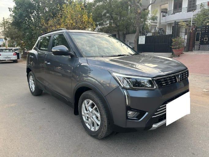 Mahindra XUV300 W8 Diesel 2023