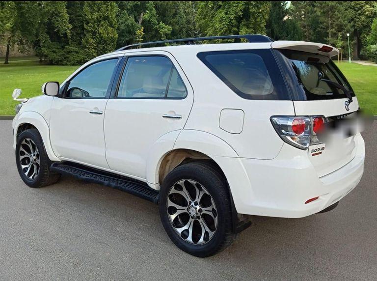 Toyota Fortuner 2.5 4x2 AT TRD Sportivo 2013