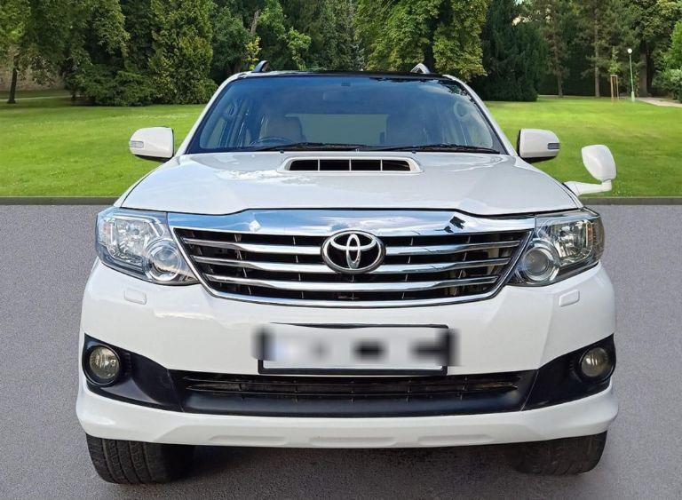 Toyota Fortuner 2.5 4x2 AT TRD Sportivo 2013