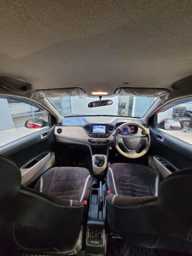 Hyundai Grand i10 1.2 Sportz (O) AT 2017