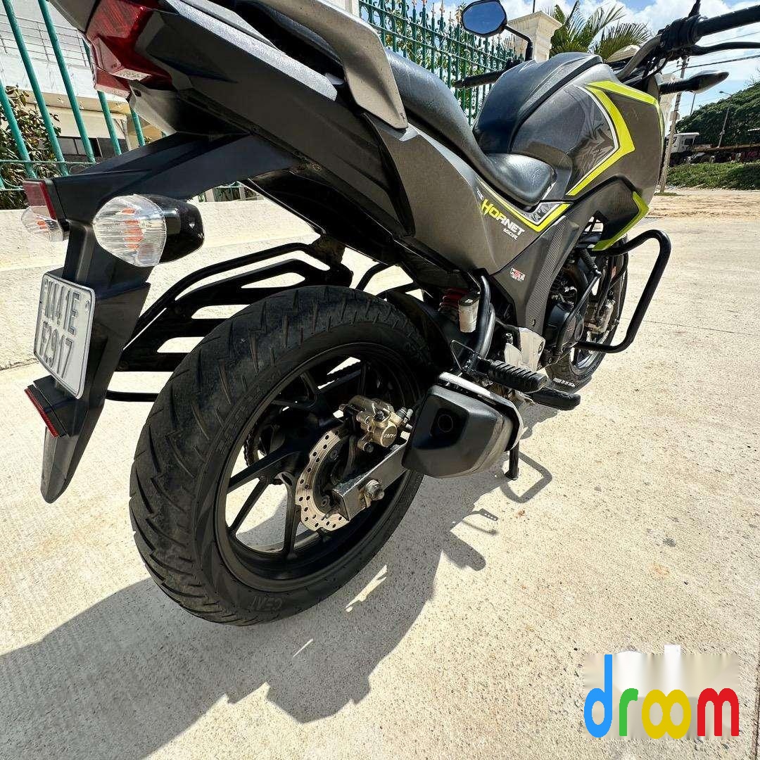 Honda CB Hornet 160R STD 2016
