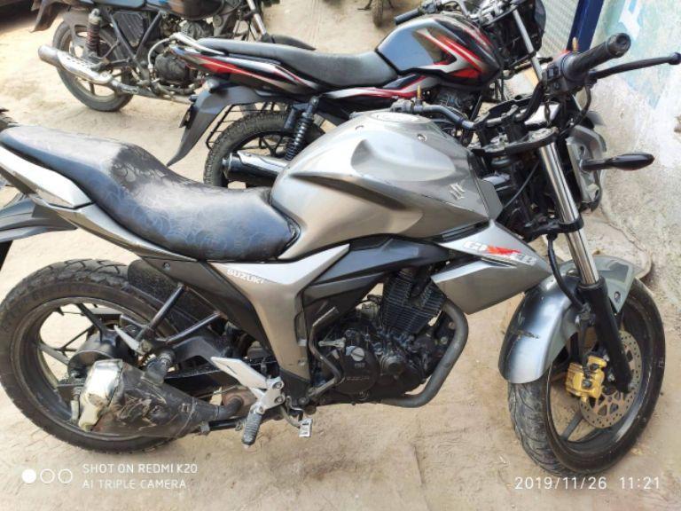 Suzuki GS 150 R 150cc 2015