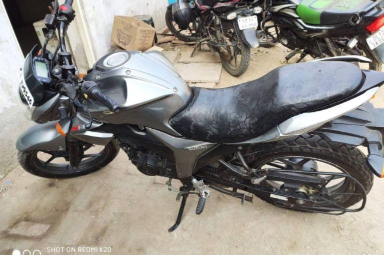Suzuki GS 150 R 150cc 2015
