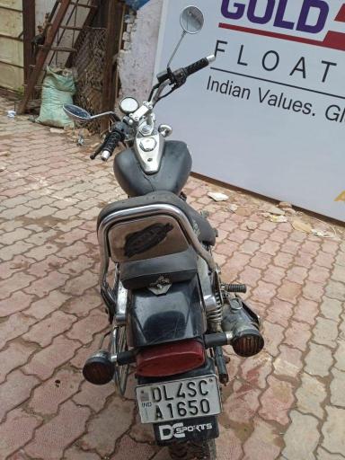 Bajaj Avenger 220cc 2013