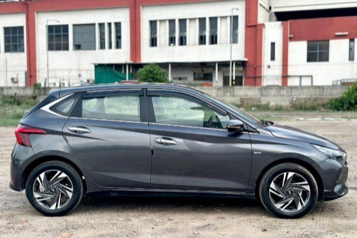 Hyundai i20 Asta 1.2 MT Petrol 2021