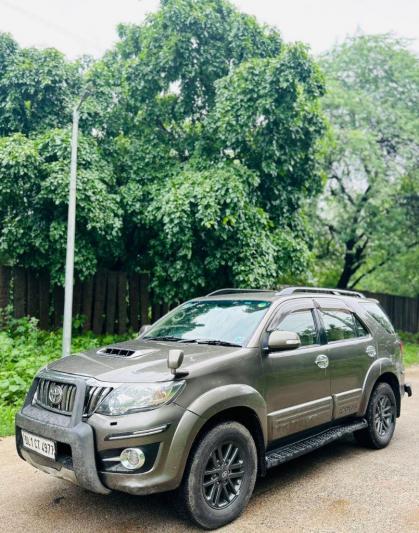 Toyota Fortuner 2.8 4x2 AT 2015