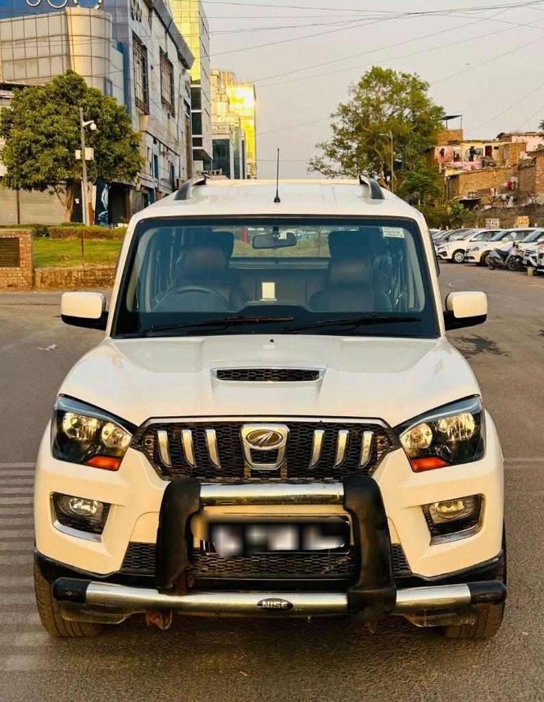 Mahindra Scorpio S4 Plus 2017
