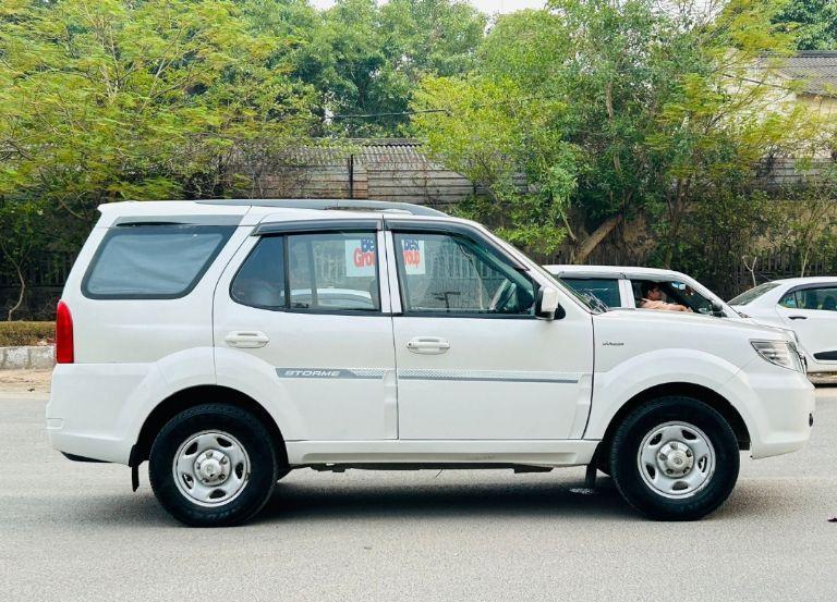 Tata Safari Storme 2.2 EX 4X2 2017