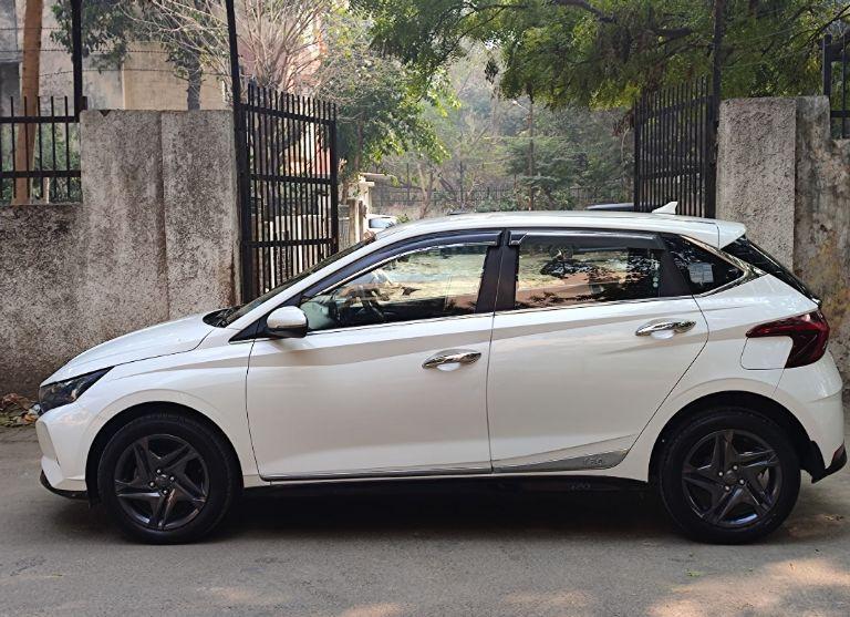 Hyundai i20 Sportz 1.2 IVT Petrol 2021