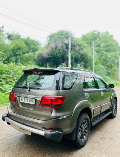 Toyota Fortuner 2.8 4x2 AT 2015