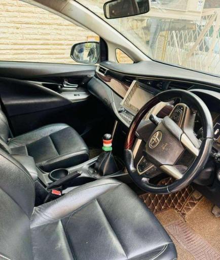 Toyota Innova Crysta 2.4 Z (E4) 2016