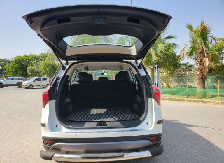 Mahindra XUV700 AX 3 Petrol AT 5 STR 2022