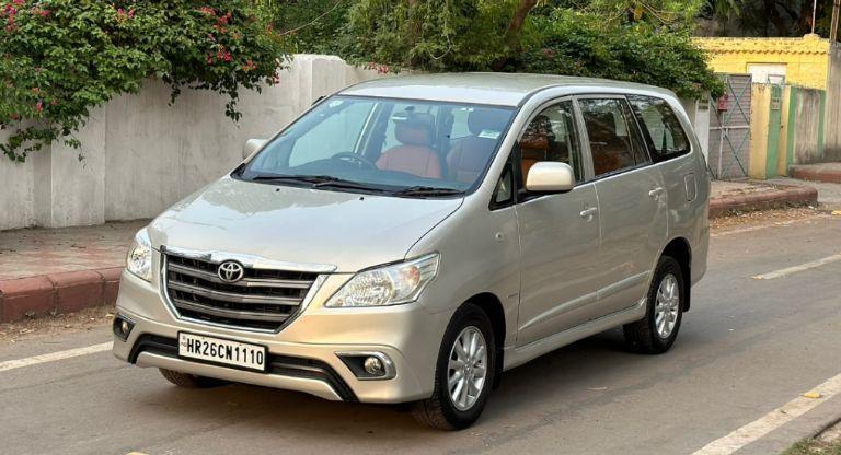 Toyota Innova 2.5 G 2015
