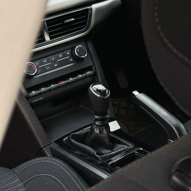 Mahindra XUV700 AX 5 Diesel MT 5 STR 2022