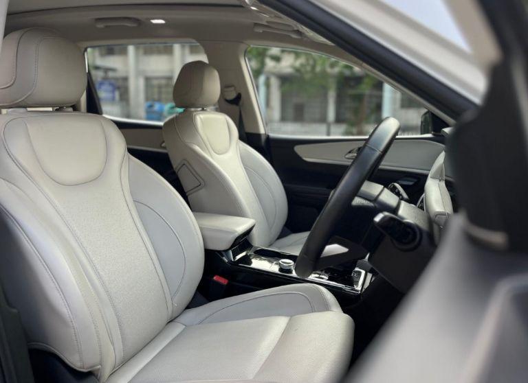 Mahindra XUV700 AX7 DIESEL AT 7 STR 2022