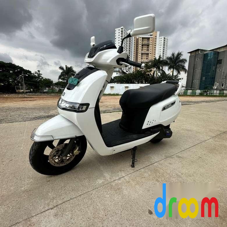 TVS iQube Standard 2021