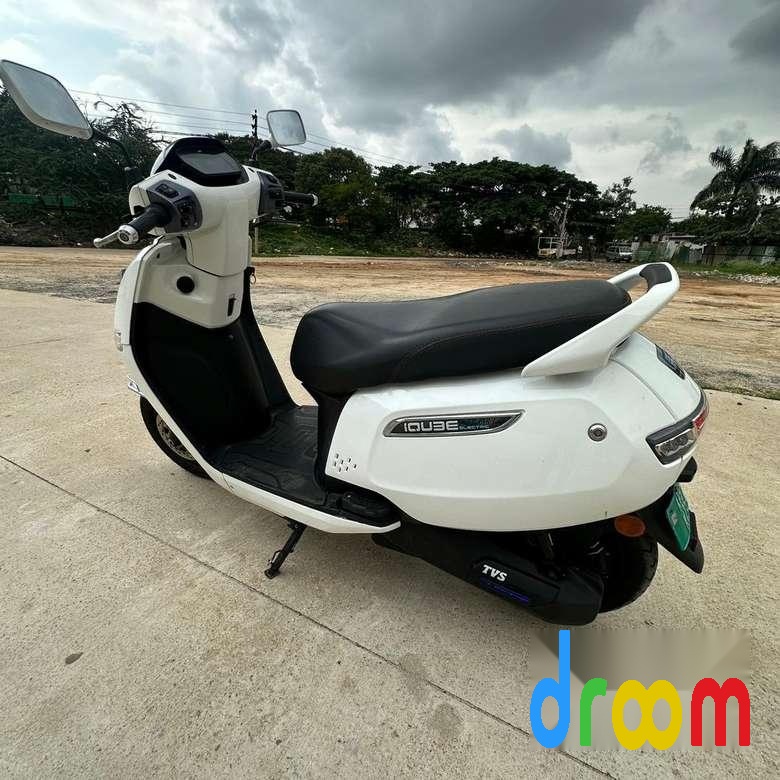 TVS iQube Standard 2021
