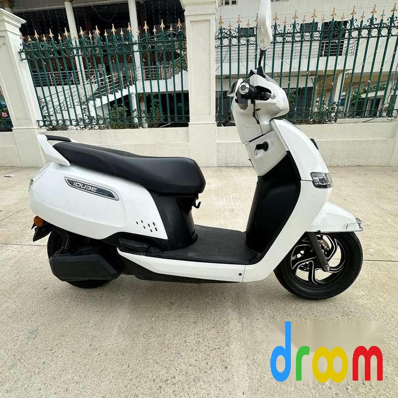 TVS iQube Standard 2021