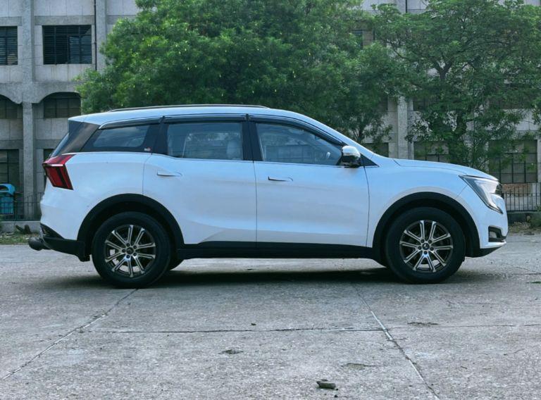 Mahindra XUV700 AX7 DIESEL AT 7 STR 2022