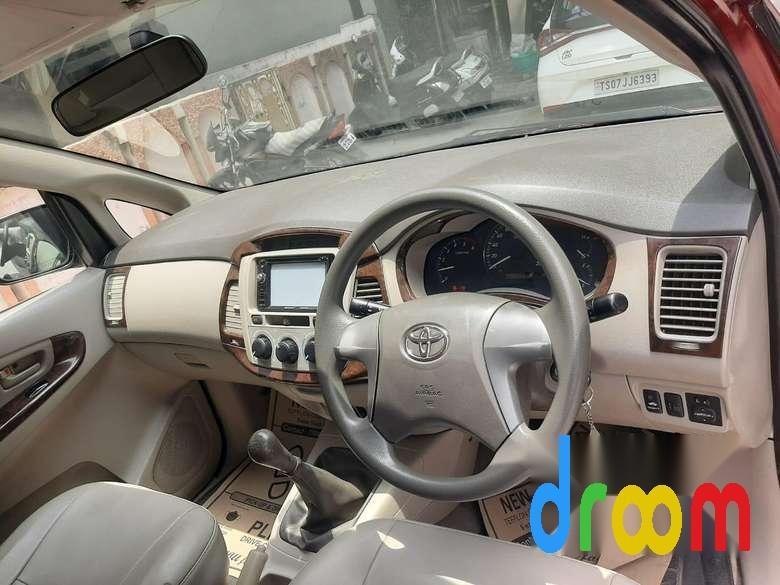 Toyota Innova 2.5 G 2013