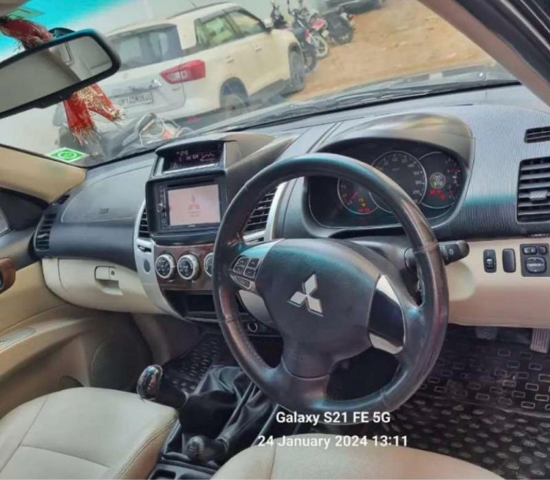 Mitsubishi Pajero Sport 4X4 2015