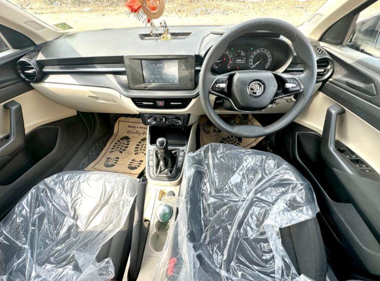 Skoda Slavia Active 1.0L TSI MT 2022