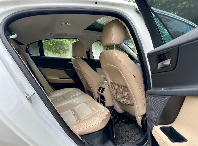 Jaguar XE Prestige 2017